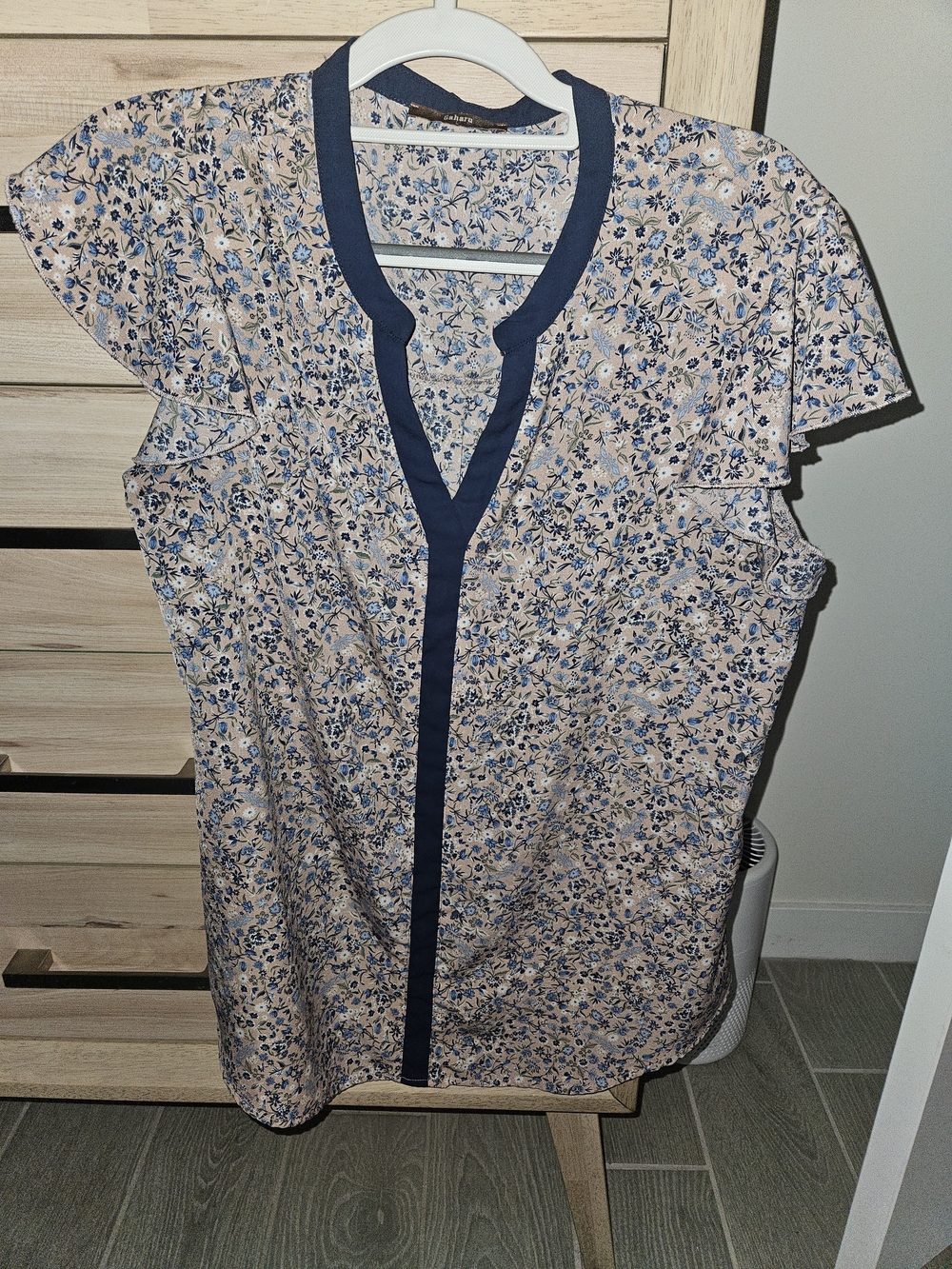 Floral V-Neck Short-Sleeve Blouse in Beige and Blue